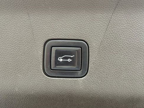Certified 2022 Chevrolet Tahoe LT w/ Luxury Package RWD image 18