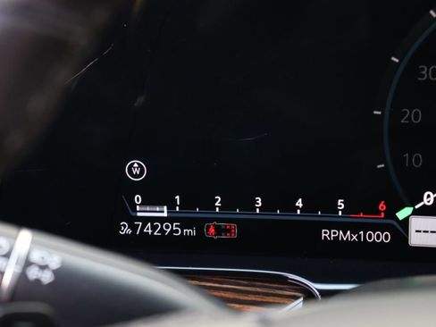 Used 2021 Cadillac Escalade ESV Luxury image 46