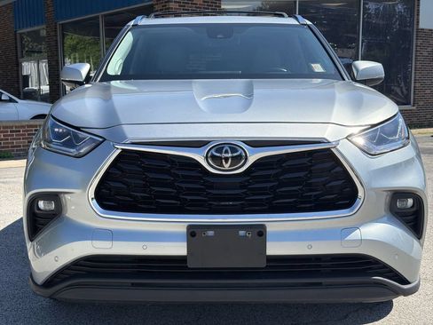 Used 2021 Toyota Highlander Limited AWD/4WD image 31