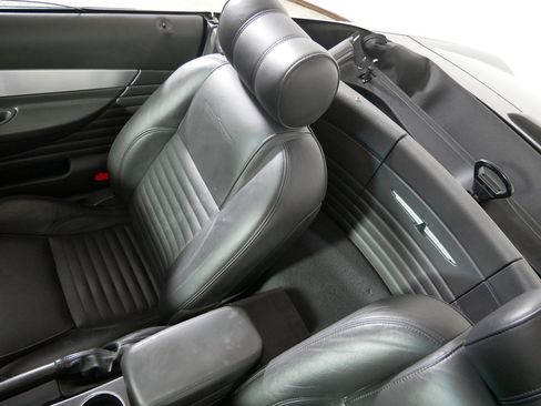 Used 2002 Ford Thunderbird RWD image 12