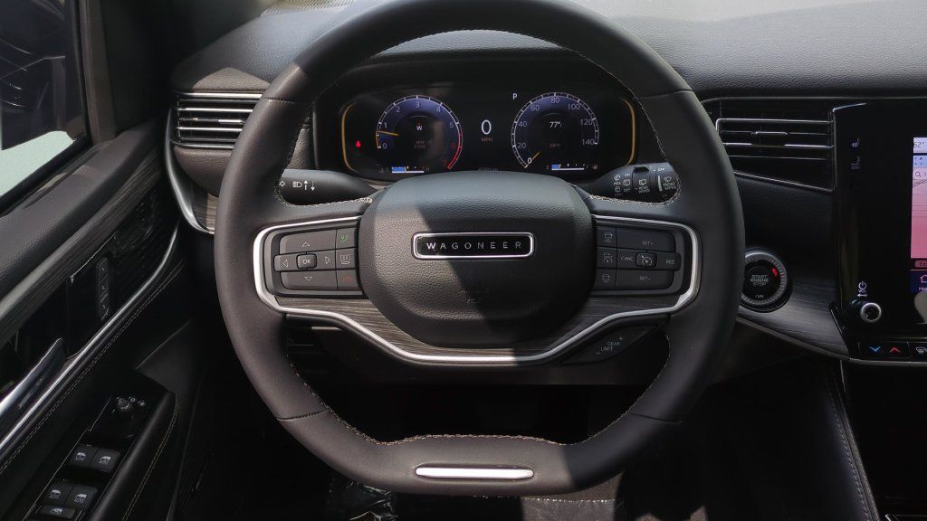 Used 2023 Jeep Wagoneer Series II AWD/4WD image 12