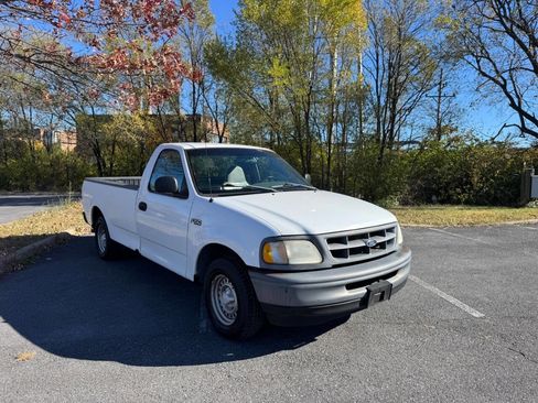 Used 1998 Ford F150 XL image 4