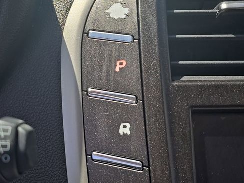 Used 2019 Lincoln MKC Premiere image 6