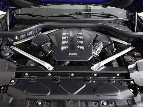 Used 2024 BMW X7 M60i w/ Executive Package image 28