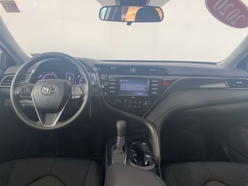 Used 2020 Toyota Camry LE image 11