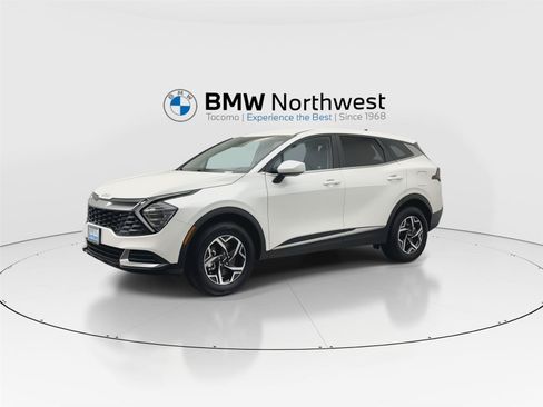 Used 2024 Kia Sportage LX AWD/4WD image 9