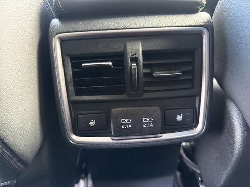 Used 2022 Subaru Forester Touring image 15