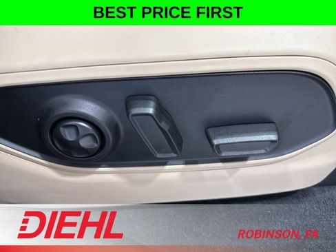 New 2026 Jeep Grand Cherokee Limited w/ Luxury Tech Group II AWD/4WD image 15