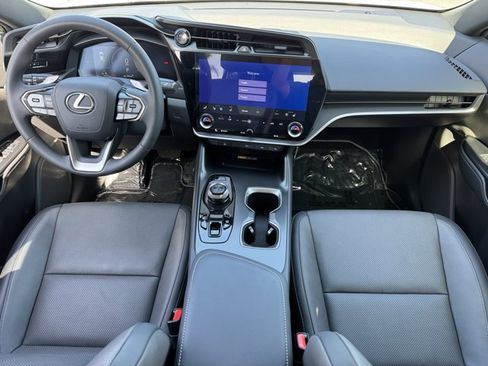 Used 2025 Lexus RZ 300e FWD image 10