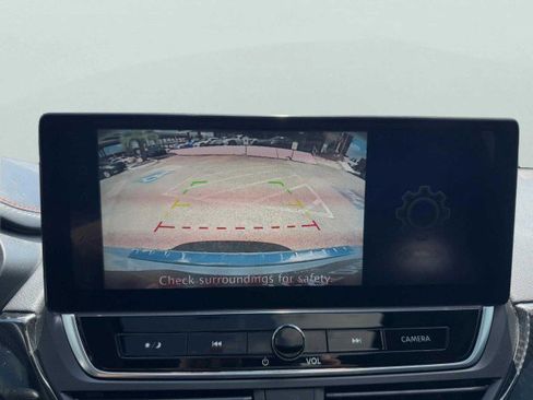 Used 2023 Nissan Altima 2.5 SR w/ SR Premium Package image 15