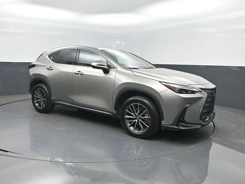 Used 2025 Lexus NX 250 FWD w/ Accessory Package (Z1) image 35