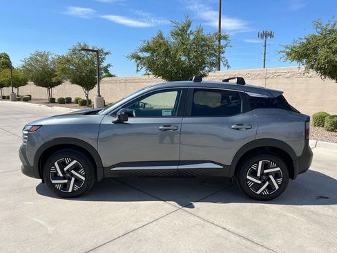 Used 2026 Nissan Kicks SV w/ Charging Package FWD image 8