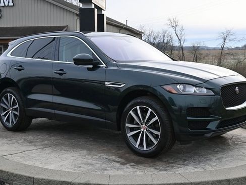 Used 2017 Jaguar F-PACE Prestige image 3