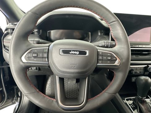 Used 2023 Jeep Compass Trailhawk w/ Trailhawk Elite Group AWD/4WD image 11