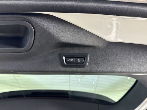 Used 2026 BMW X7 xDrive40i AWD/4WD image 36