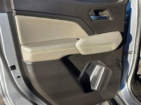 Used 2024 Chevrolet Colorado ZR2 w/ Technology Package image 9