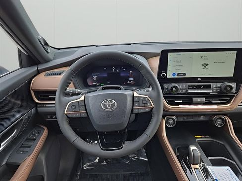 Used 2026 Toyota Grand Highlander AWD Hybrid image 26