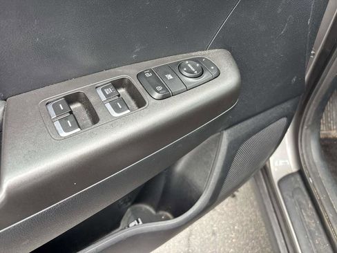 Used 2018 Kia Sportage LX image 12