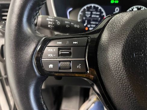 Used 2024 Honda Pilot Touring image 25