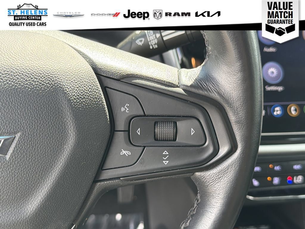 Used 2022 Chevrolet Bolt LT w/ Infotainment Package FWD image 19