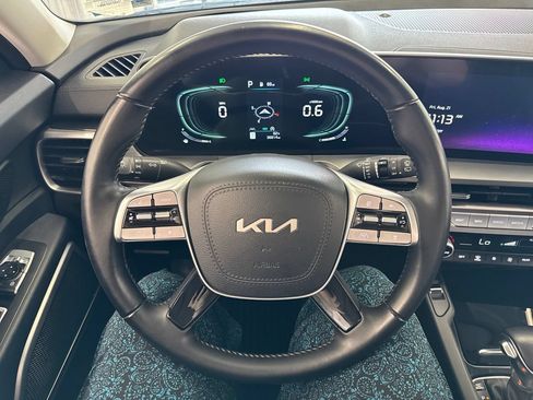Used 2024 Kia Telluride S FWD image 18