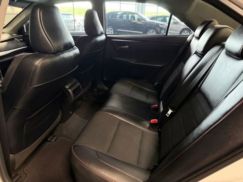 Used 2017 Toyota Camry SE FWD image 15
