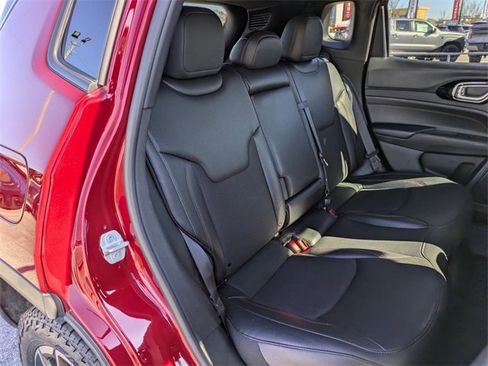 Used 2024 Jeep Compass Trailhawk image 27