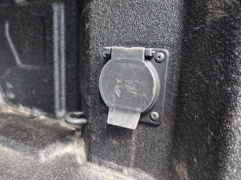 Used 2019 GMC Sierra 1500 SLT w/ SLT Premium Package image 11