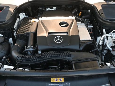 Used 2019 Mercedes-Benz GLC 300 4MATIC image 21