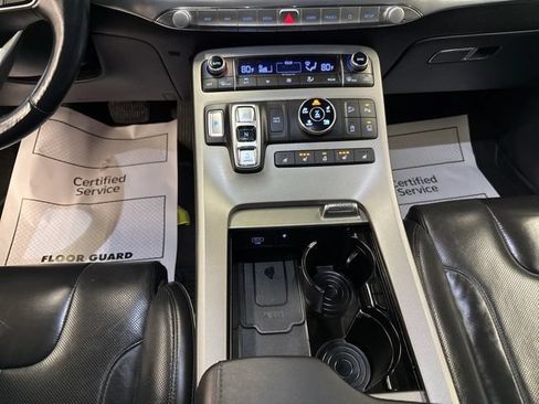 Used 2022 Hyundai Palisade Limited w/ Winter Package AWD/4WD image 19