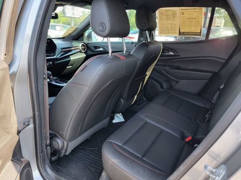 Used 2025 Chevrolet Trax RS w/ Driver Confidence Package FWD image 13