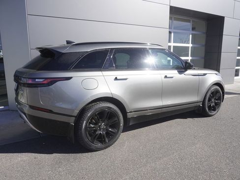 Used 2019 Land Rover Range Rover Velar R-Dynamic SE image 4