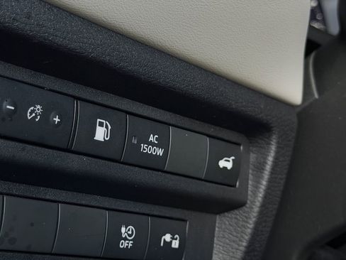 Used 2024 Mitsubishi Outlander SEL AWD/4WD image 22
