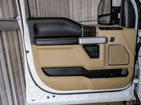 Used 2021 Ford F350 Lariat w/ Lariat Value Package image 44