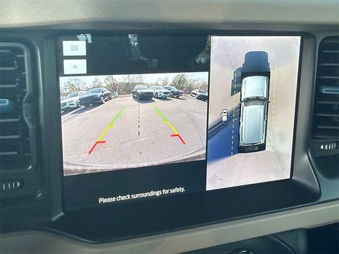 Used 2023 Ford Bronco Wildtrak image 29