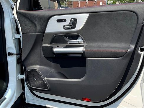 Used 2025 Mercedes-Benz GLA 35 AMG 4MATIC image 16