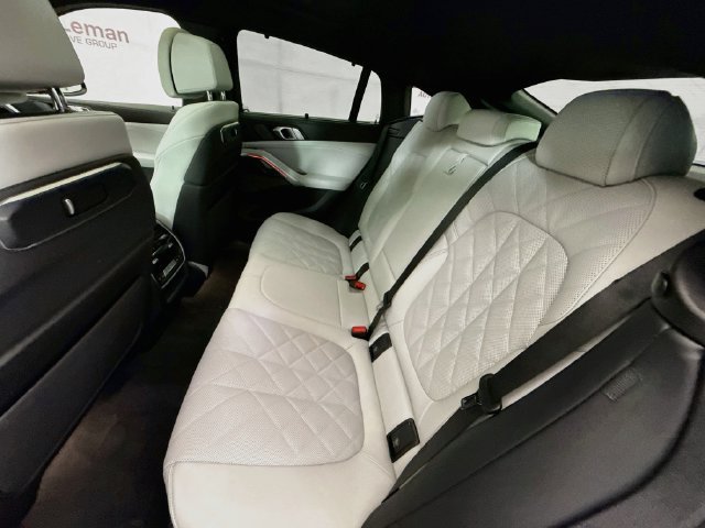 Used 2024 BMW X6 xDrive40i w/ Premium Package AWD/4WD image 25