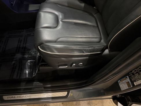 Used 2023 Hyundai Palisade Limited AWD/4WD image 12