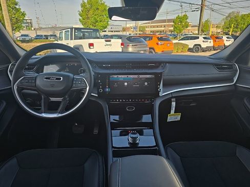 New 2026 Jeep Grand Cherokee Altitude RWD image 23