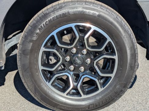 Used 2023 Ford F150 XLT image 9