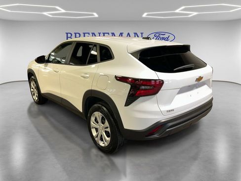 Used 2025 Chevrolet Trax LS image 7