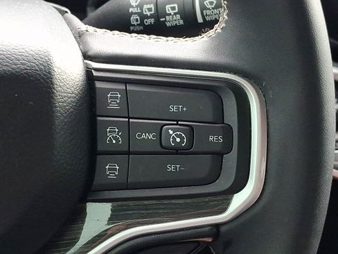 Used 2022 Jeep Wagoneer Series II w/ Premium Group I AWD/4WD image 24