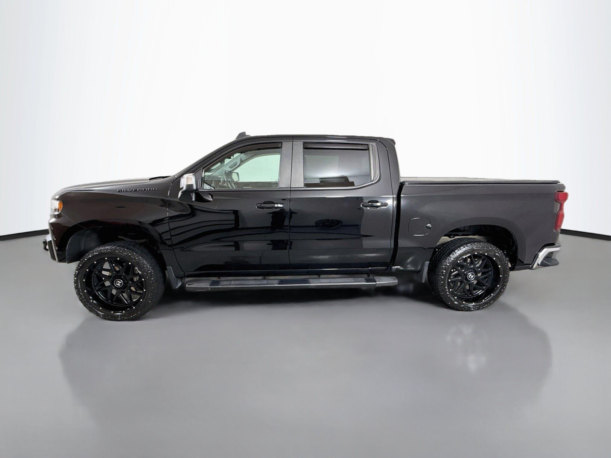 Used 2020 Chevrolet Silverado 1500 LT w/ All-Star Edition AWD/4WD image 4