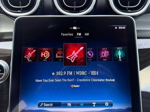 Used 2023 Mercedes-Benz GLC 300 4MATIC image 20