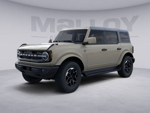 New 2026 Ford Bronco Outer Banks AWD/4WD image 1