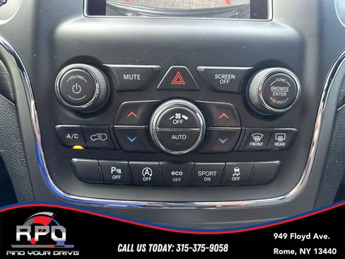 Used 2019 Jeep Grand Cherokee Laredo image 27