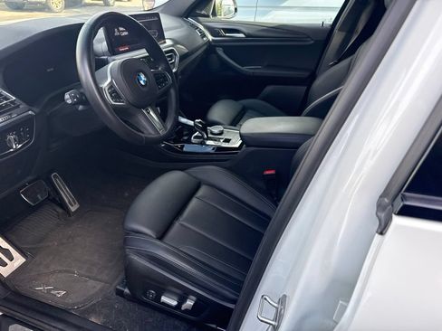 Used 2023 BMW X4 xDrive30i w/ M Sport Package AWD/4WD image 11