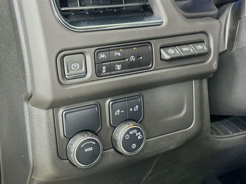 Used 2024 Chevrolet Tahoe Premier image 12