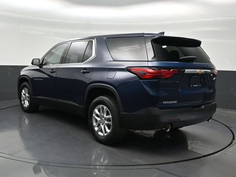 Used 2023 Chevrolet Traverse LS FWD image 3