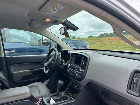 Used 2020 Chevrolet Colorado W/T w/ WT Convenience Package AWD/4WD image 3